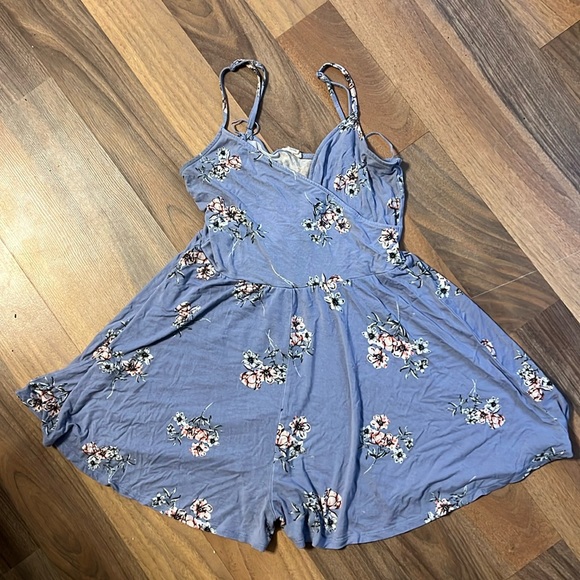 Garage, purple flower romper - Picture 1 of 3